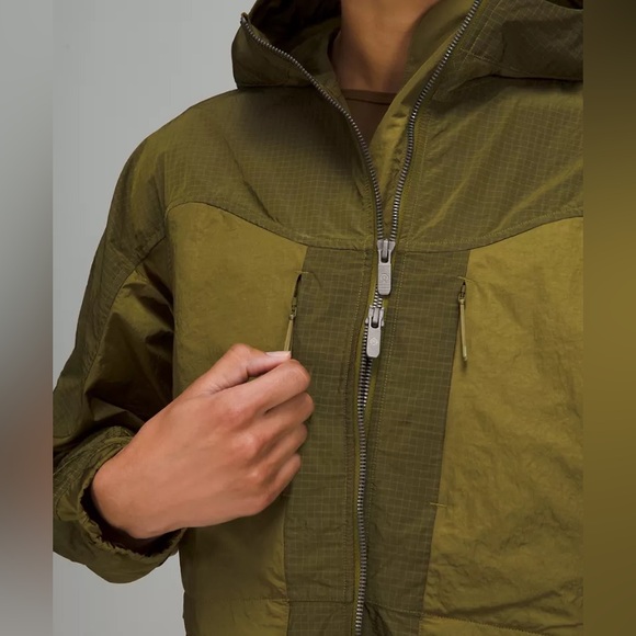Lululemon•Ripstop Relaxed-Fit Jacket•Hooded Water Proof Cinch Waist•Green•NWOT•6 - Picture 5 of 16